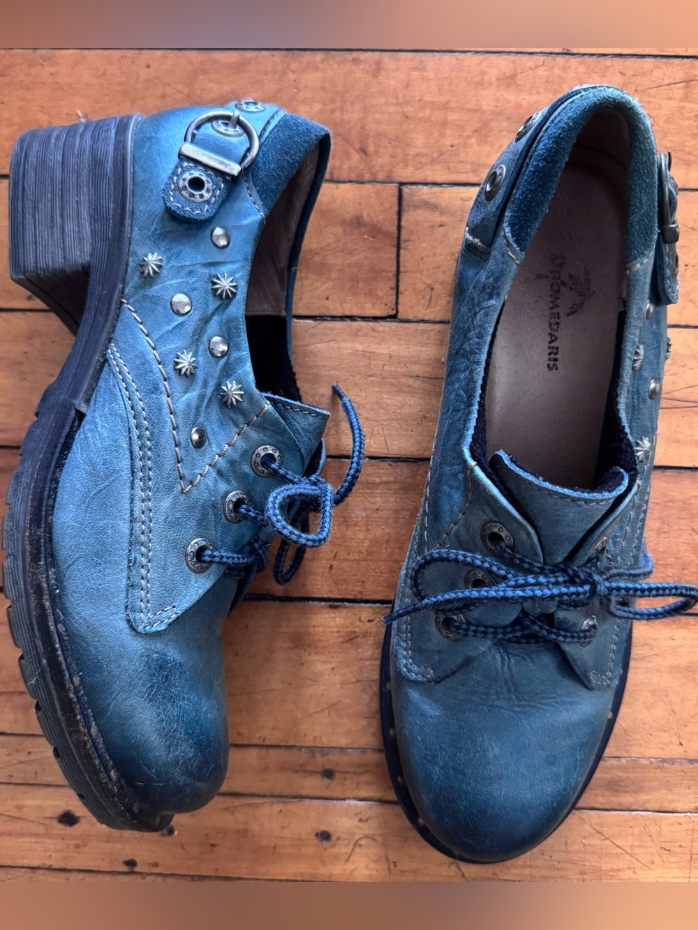 Dromedaris Kenna teal turquoise studded Oxford shoes 38 8 heel leather blue Y2K